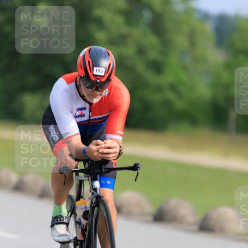 15.06.2025 - 27. Vierlanden-Triathlon H.Heesch http://msf.ph/oto/7988583 15.06.2025 09:25:58 Radfahren 67, 137, 193 meine-sportfotos.de