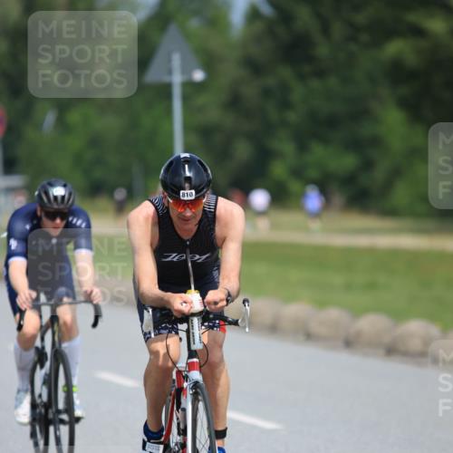 21.06.2025 - 27. Vierlanden-Triathlon H.Heesch http://msf.ph/oto/7988587 15.06.2025 11:43:18 Radfahren 637, 741, 747, 810 meine-sportfotos.de