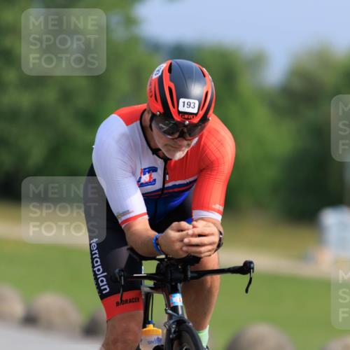 15.06.2025 - 27. Vierlanden-Triathlon H.Heesch http://msf.ph/oto/7988590 15.06.2025 09:25:58 Radfahren 67, 137, 193 meine-sportfotos.de