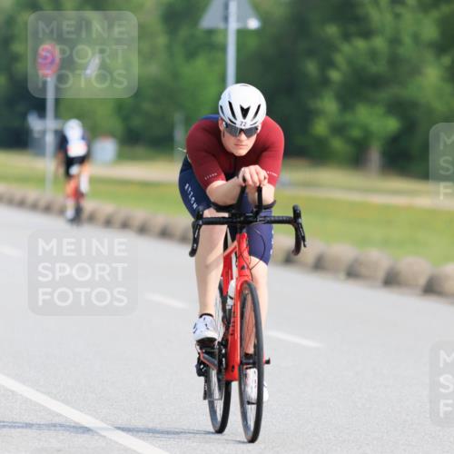 15.06.2025 - 27. Vierlanden-Triathlon H.Heesch http://msf.ph/oto/7988597 15.06.2025 09:26:12 Radfahren 29, 72, 142, 180, 191, 194, 203 meine-sportfotos.de