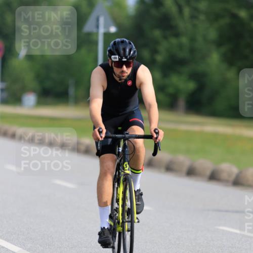 15.06.2025 - 27. Vierlanden-Triathlon H.Heesch http://msf.ph/oto/7988604 15.06.2025 09:26:14 Radfahren 29, 72, 142, 180, 191, 194 meine-sportfotos.de