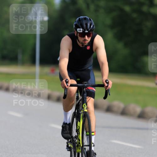 15.06.2025 - 27. Vierlanden-Triathlon H.Heesch http://msf.ph/oto/7988608 15.06.2025 09:26:15 Radfahren 3, 29, 72, 142, 180, 191, 194 meine-sportfotos.de