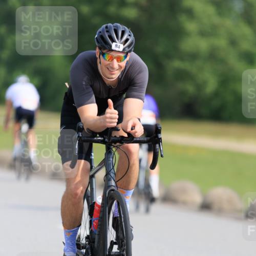 15.06.2025 - 27. Vierlanden-Triathlon H.Heesch http://msf.ph/oto/7988632 15.06.2025 09:26:29 Radfahren 5, 81, 84, 187 meine-sportfotos.de