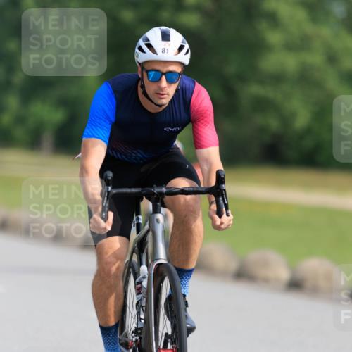 15.06.2025 - 27. Vierlanden-Triathlon H.Heesch http://msf.ph/oto/7988643 15.06.2025 09:26:33 Radfahren 47, 81, 84, 161 meine-sportfotos.de