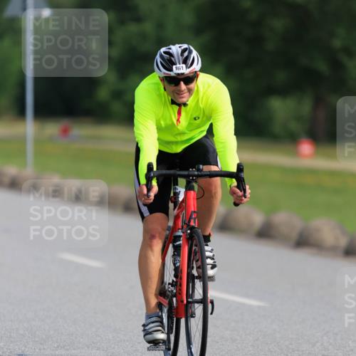 15.06.2025 - 27. Vierlanden-Triathlon H.Heesch http://msf.ph/oto/7988651 15.06.2025 09:26:42 Radfahren 47, 152, 161 meine-sportfotos.de