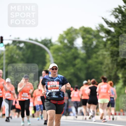15.06.2025 - REWE Women's Run Dr. Thomas Lammeyer http://msf.ph/oto/7988653 15.06.2025 10:48:40 Laufen 5384 meine-sportfotos.de