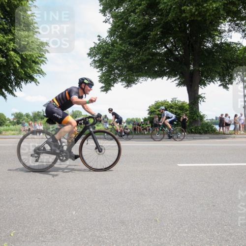 15.06.2025 - 7 Türme Triathlon Yannick Fuchs http://msf.ph/oto/7988661 15.06.2025 12:57:06 Radfahren 248, 315, 360, 388, 390, 440, 568, 640, 664, 1072 meine-sportfotos.de