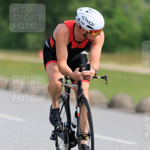 15.06.2025 - 27. Vierlanden-Triathlon H.Heesch http://msf.ph/oto/7988679 15.06.2025 09:26:48 Radfahren 111, 152 meine-sportfotos.de