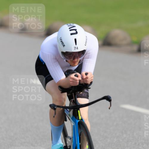 15.06.2025 - 27. Vierlanden-Triathlon H.Heesch http://msf.ph/oto/7988706 15.06.2025 09:27:14 Radfahren 74, 102 meine-sportfotos.de