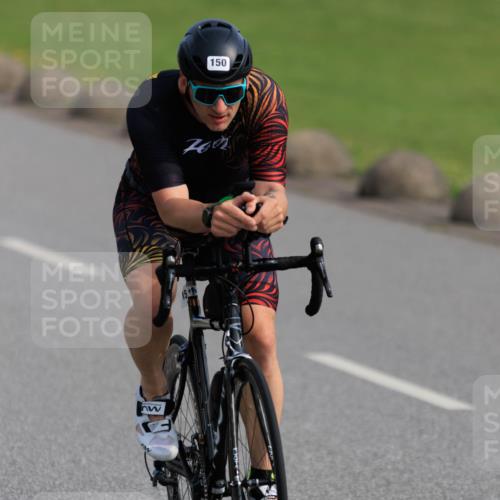 15.06.2025 - 27. Vierlanden-Triathlon H.Heesch http://msf.ph/oto/7988718 15.06.2025 09:27:30 Radfahren 130, 147, 150 meine-sportfotos.de