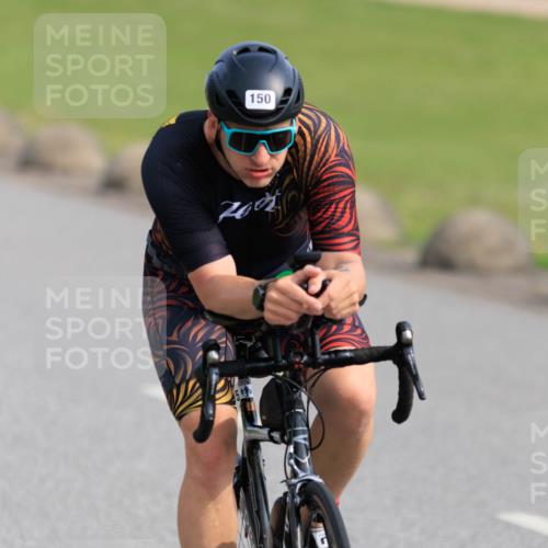 15.06.2025 - 27. Vierlanden-Triathlon H.Heesch http://msf.ph/oto/7988724 15.06.2025 09:27:30 Radfahren 130, 147, 150 meine-sportfotos.de