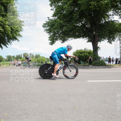15.06.2025 - 7 Türme Triathlon Yannick Fuchs http://msf.ph/oto/7988784 15.06.2025 12:58:04 Radfahren 339, 422, 557, 558, 998, 1045, 1104 meine-sportfotos.de