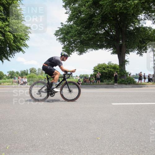 15.06.2025 - 7 Türme Triathlon Yannick Fuchs http://msf.ph/oto/7988797 15.06.2025 12:58:13 Radfahren 558, 623, 723, 734 meine-sportfotos.de