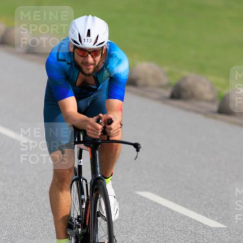 15.06.2025 - 27. Vierlanden-Triathlon H.Heesch http://msf.ph/oto/7988808 15.06.2025 09:28:28 Radfahren 113, 154 meine-sportfotos.de