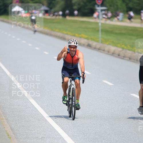 21.06.2025 - 27. Vierlanden-Triathlon H.Heesch http://msf.ph/oto/7988852 15.06.2025 11:45:05 Radfahren 636, 641, 643, 644, 667, 782, 840 meine-sportfotos.de