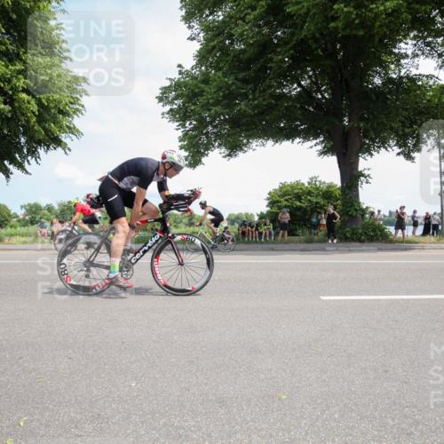 15.06.2025 - 7 Türme Triathlon Yannick Fuchs http://msf.ph/oto/7988859 15.06.2025 12:58:38 Radfahren 402, 440, 460, 506, 531, 592, 606, 680, 719, 740, 865, 950 meine-sportfotos.de