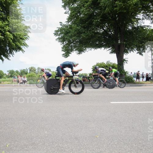 15.06.2025 - 7 Türme Triathlon Yannick Fuchs http://msf.ph/oto/7988866 15.06.2025 12:58:42 Radfahren 402, 460, 506, 527, 531, 665, 680, 707, 719, 740, 865, 950 meine-sportfotos.de