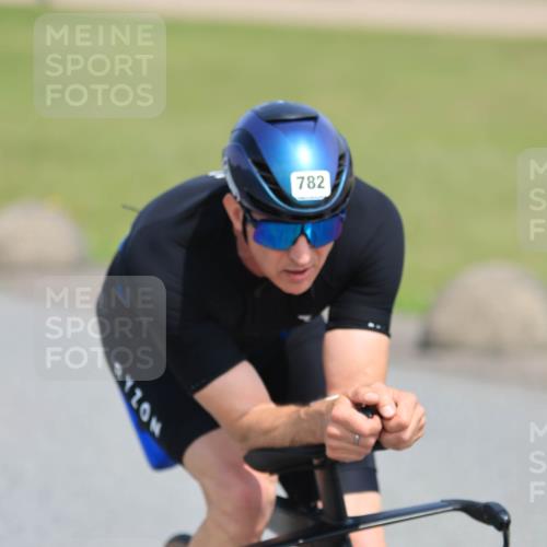 21.06.2025 - 27. Vierlanden-Triathlon H.Heesch http://msf.ph/oto/7988886 15.06.2025 11:45:07 Radfahren 636, 641, 667, 782, 840 meine-sportfotos.de