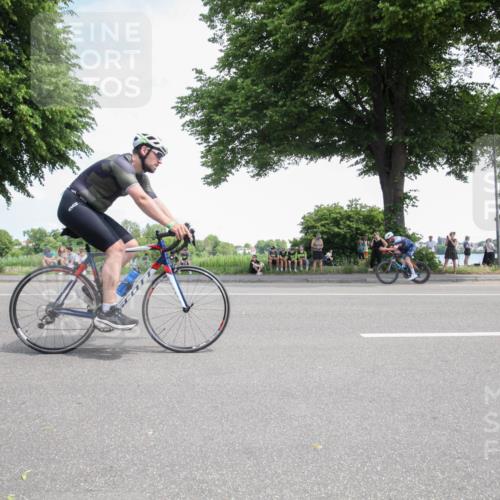 15.06.2025 - 7 Türme Triathlon Yannick Fuchs http://msf.ph/oto/7988933 15.06.2025 12:58:53 Radfahren 327, 527, 665, 681, 701, 1182 meine-sportfotos.de