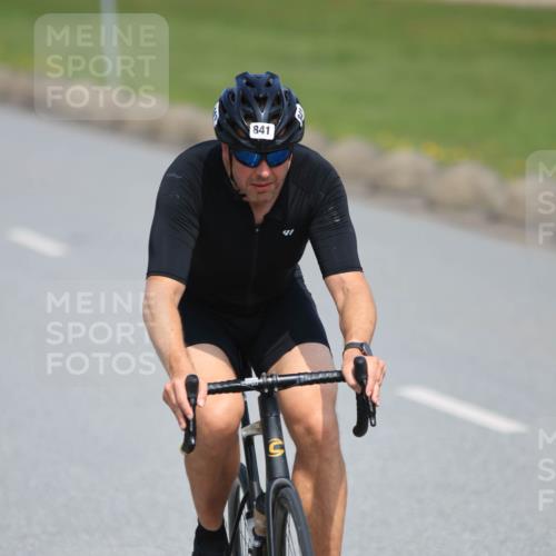 21.06.2025 - 27. Vierlanden-Triathlon H.Heesch http://msf.ph/oto/7988937 15.06.2025 11:45:25 Radfahren 212, 723, 794, 797, 841 meine-sportfotos.de