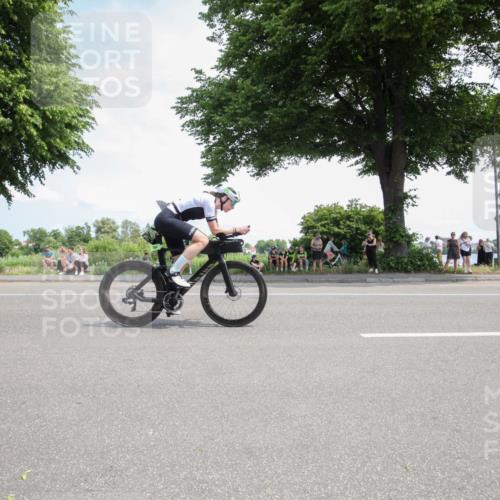15.06.2025 - 7 Türme Triathlon Yannick Fuchs http://msf.ph/oto/7989001 15.06.2025 12:59:24 Radfahren 237, 467, 755, 763, 842, 1075 meine-sportfotos.de