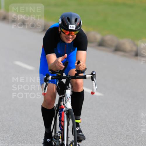 15.06.2025 - 27. Vierlanden-Triathlon H.Heesch http://msf.ph/oto/7989043 15.06.2025 09:30:15 Radfahren 32, 144 meine-sportfotos.de