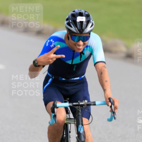 15.06.2025 - 27. Vierlanden-Triathlon H.Heesch http://msf.ph/oto/7989138 15.06.2025 09:31:04 Radfahren 70 meine-sportfotos.de