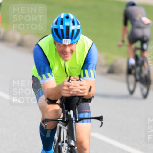 15.06.2025 - 27. Vierlanden-Triathlon H.Heesch http://msf.ph/oto/7989152 15.06.2025 09:31:28 Radfahren 13, 127, 173 meine-sportfotos.de