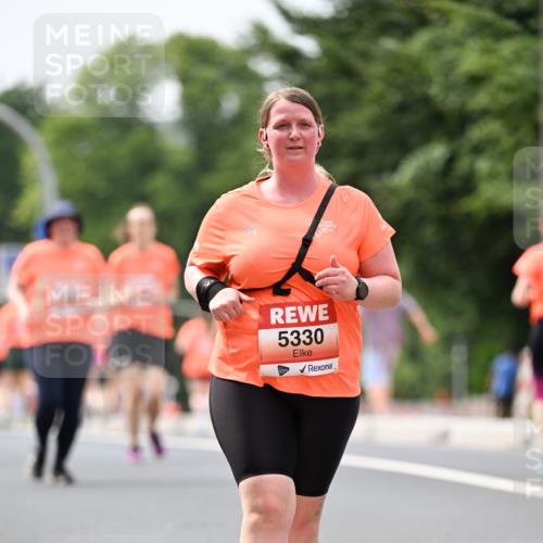15.06.2025 - REWE Women's Run Dr. Thomas Lammeyer http://msf.ph/oto/7989160 15.06.2025 10:48:59 Laufen 5330 meine-sportfotos.de