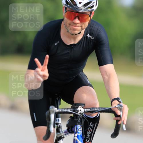15.06.2025 - 27. Vierlanden-Triathlon H.Heesch http://msf.ph/oto/7989213 15.06.2025 09:32:11 Radfahren 123, 225 meine-sportfotos.de