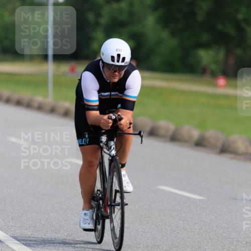 15.06.2025 - 27. Vierlanden-Triathlon H.Heesch http://msf.ph/oto/7989240 15.06.2025 09:32:55 Radfahren 48, 72, 81, 125, 161, 180, 232 meine-sportfotos.de