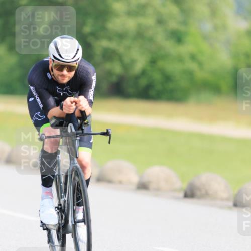 15.06.2025 - 27. Vierlanden-Triathlon H.Heesch http://msf.ph/oto/7989330 15.06.2025 09:35:25 Radfahren 63, 183 meine-sportfotos.de