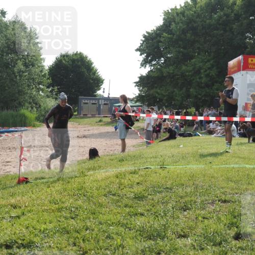 15.06.2025 - 27. Vierlanden-Triathlon KatJ http://msf.ph/oto/7989333 15.06.2025 09:08:37 Schwimmen 226 meine-sportfotos.de