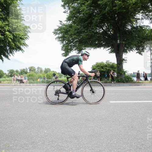 15.06.2025 - 7 Türme Triathlon Yannick Fuchs http://msf.ph/oto/7989335 15.06.2025 13:02:19 Radfahren 234, 270, 398, 667, 1047, 1143, 1162 meine-sportfotos.de