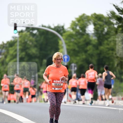 15.06.2025 - REWE Women's Run Dr. Thomas Lammeyer http://msf.ph/oto/7989343 15.06.2025 10:49:04 Laufen 5533 meine-sportfotos.de