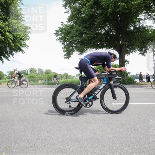15.06.2025 - 7 Türme Triathlon Yannick Fuchs http://msf.ph/oto/7989346 15.06.2025 13:02:31 Radfahren 196, 270, 271, 376, 525, 578, 641, 717, 889, 899, 1044, 1052, 1054, 1055, 1095 meine-sportfotos.de