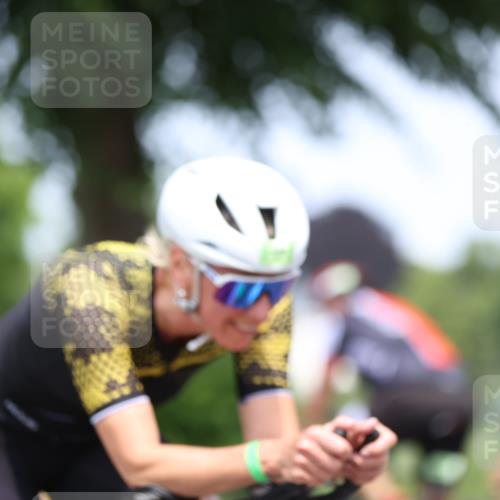 15.06.2025 - 7 Türme Triathlon Yannick Fuchs http://msf.ph/oto/7989350 15.06.2025 13:01:27 Radfahren 441, 564, 573, 596, 786, 793, 910, 915, 988, 1064, 1087, 1136 meine-sportfotos.de