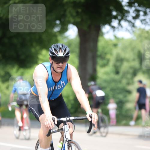 15.06.2025 - 7 Türme Triathlon Yannick Fuchs http://msf.ph/oto/7989415 15.06.2025 13:01:37 Radfahren 264, 393, 573, 621, 877, 901, 971, 988, 1142, 1144, 1193 meine-sportfotos.de