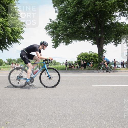 15.06.2025 - 7 Türme Triathlon Yannick Fuchs http://msf.ph/oto/7989430 15.06.2025 13:03:45 Radfahren 218, 250, 409, 457, 516, 619, 1103 meine-sportfotos.de