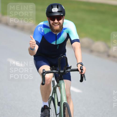 21.06.2025 - 27. Vierlanden-Triathlon H.Heesch http://msf.ph/oto/7989434 15.06.2025 11:47:06 Radfahren 647, 696, 710, 717, 722, 734, 763, 831 meine-sportfotos.de