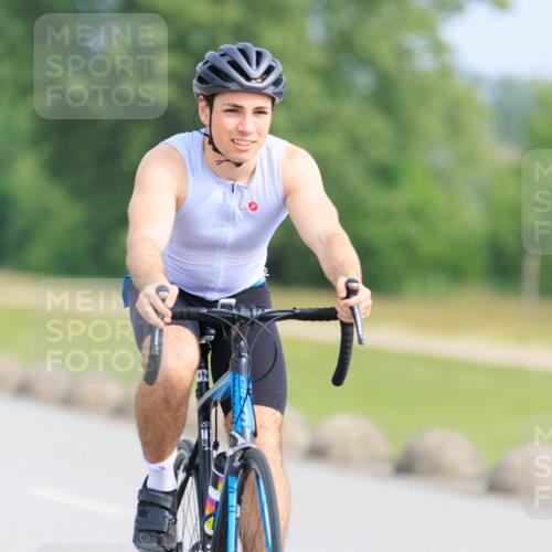 15.06.2025 - 27. Vierlanden-Triathlon H.Heesch http://msf.ph/oto/7989487 15.06.2025 09:38:12 Radfahren 19, 173 meine-sportfotos.de