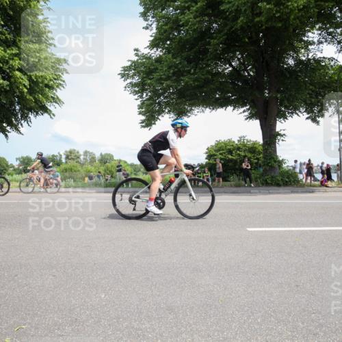 15.06.2025 - 7 Türme Triathlon Yannick Fuchs http://msf.ph/oto/7989502 15.06.2025 13:04:16 Radfahren 333, 421, 815, 875, 1059, 1063, 1088, 1097 meine-sportfotos.de