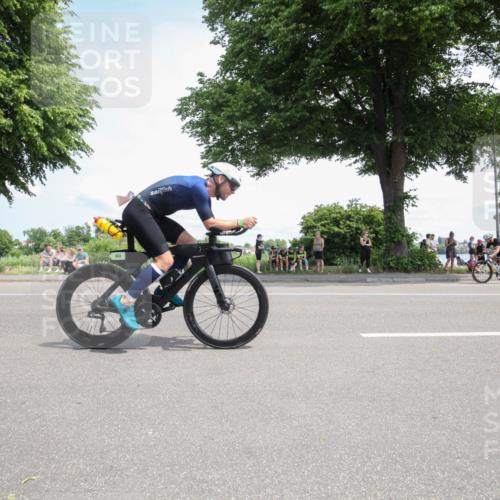 15.06.2025 - 7 Türme Triathlon Yannick Fuchs http://msf.ph/oto/7989508 15.06.2025 13:04:21 Radfahren 271, 333, 815, 875, 1059, 1063, 1088, 1097 meine-sportfotos.de