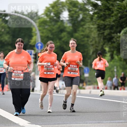 15.06.2025 - REWE Women's Run Dr. Thomas Lammeyer http://msf.ph/oto/7989518 15.06.2025 10:49:20 Laufen 5287, 5331, 5312 meine-sportfotos.de