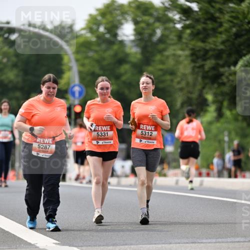 15.06.2025 - REWE Women's Run Dr. Thomas Lammeyer http://msf.ph/oto/7989532 15.06.2025 10:49:21 Laufen 5287, 5331, 5312 meine-sportfotos.de