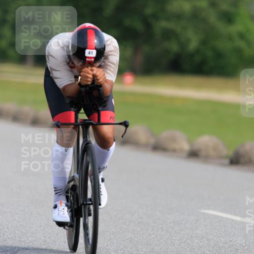 15.06.2025 - 27. Vierlanden-Triathlon H.Heesch http://msf.ph/oto/7989533 15.06.2025 09:38:50 Radfahren 41, 162 meine-sportfotos.de