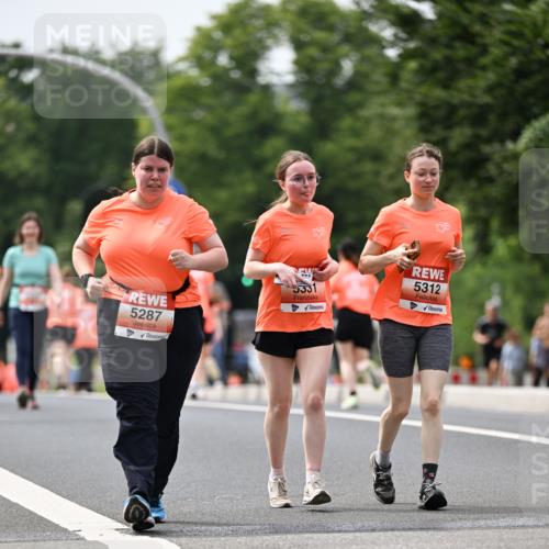 15.06.2025 - REWE Women's Run Dr. Thomas Lammeyer http://msf.ph/oto/7989591 15.06.2025 10:49:22 Laufen 5287, 331, 5312 meine-sportfotos.de