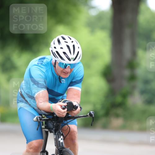 15.06.2025 - 7 Türme Triathlon Yannick Fuchs http://msf.ph/oto/7989605 15.06.2025 11:49:24 Radfahren  meine-sportfotos.de