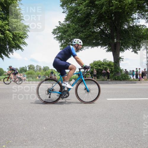 15.06.2025 - 7 Türme Triathlon Yannick Fuchs http://msf.ph/oto/7989615 15.06.2025 13:05:42 Radfahren 303, 589, 758 meine-sportfotos.de