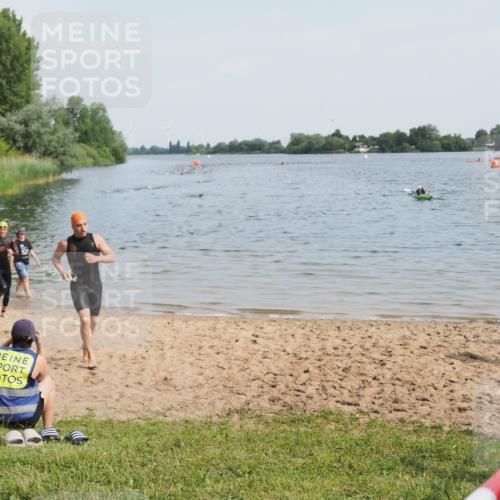 21.06.2025 - 27. Vierlanden-Triathlon MichiJ http://msf.ph/oto/7989629 15.06.2026 09:52:02 Schwimmen 282, 288, 292 meine-sportfotos.de